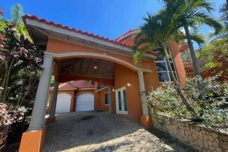 Hospitality Expert Stonehenge - 5br Mansion