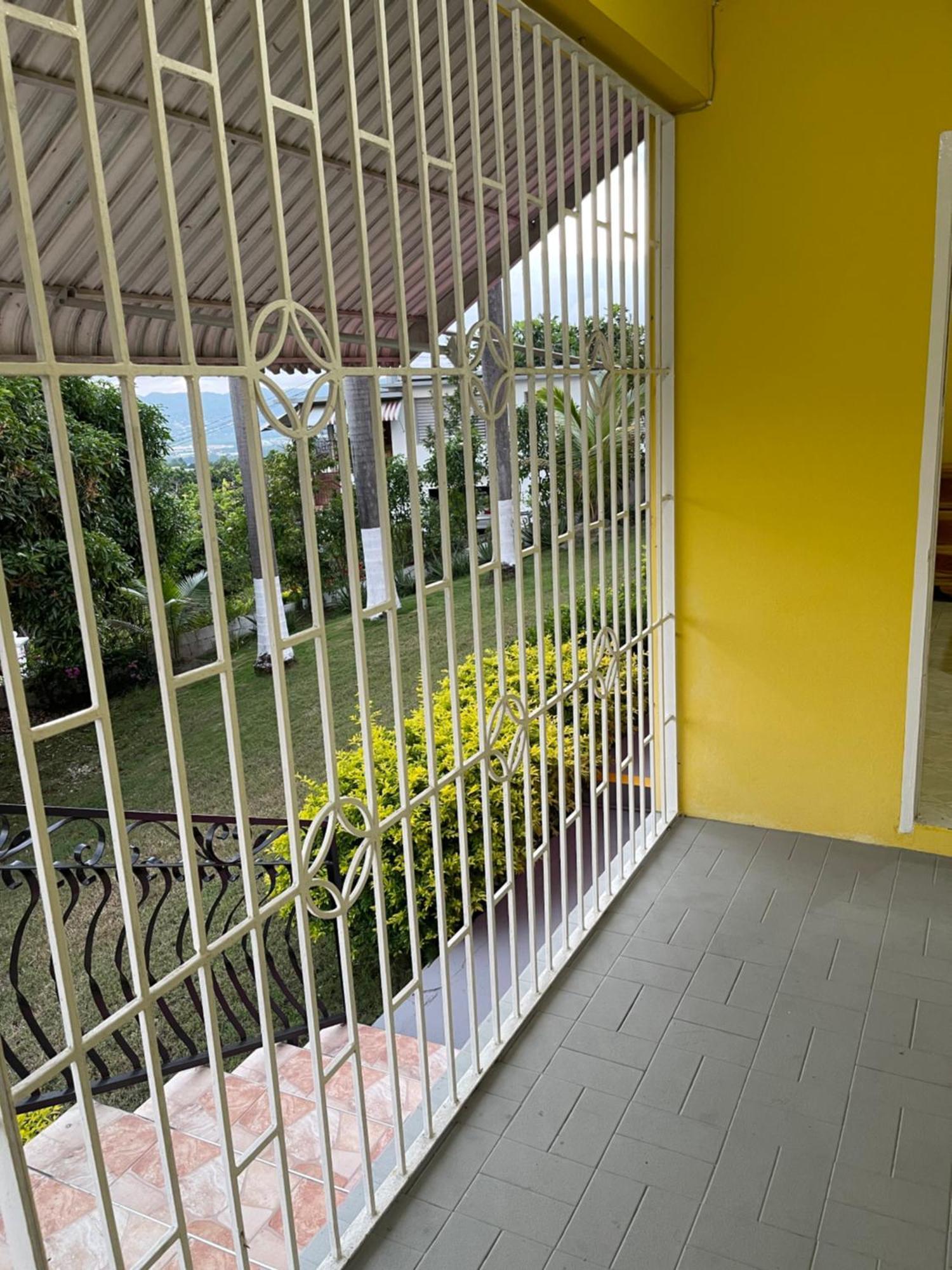 Guest house Three Palm
