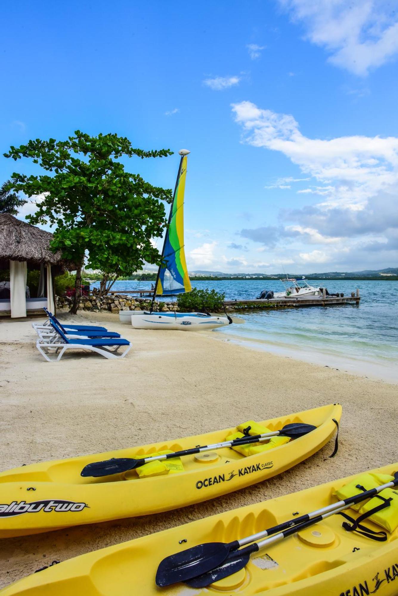 Afimi House 4br Beachfront * Montego Bay
