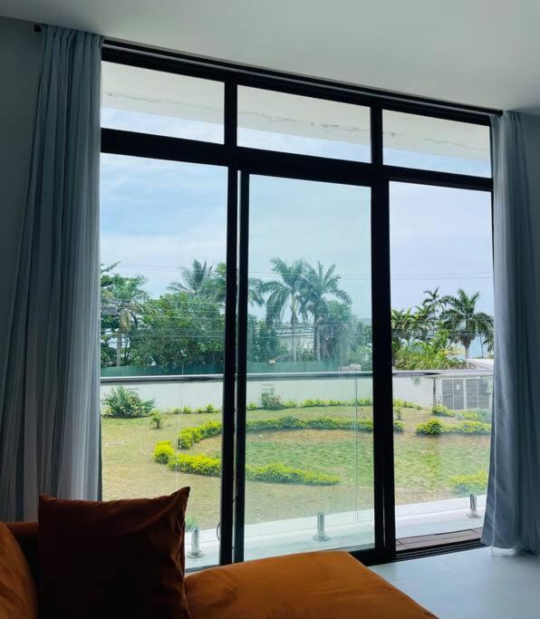 Apt 6ix - Modern And Airy @ Paradise Bay Apartment