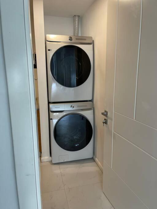 Apartment Apt 6ix - Modern And Airy @ Paradise Bay