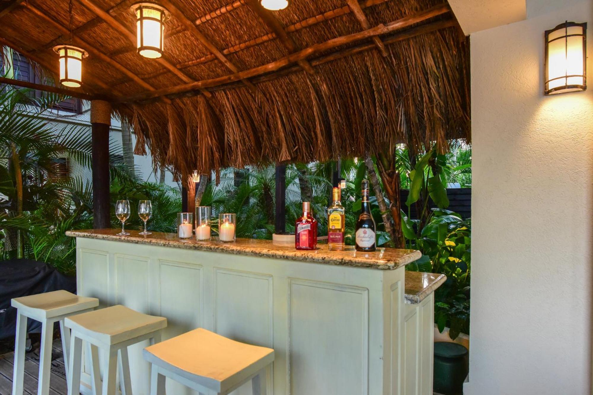 Afimi House 4br Beachfront Villa Montego Bay