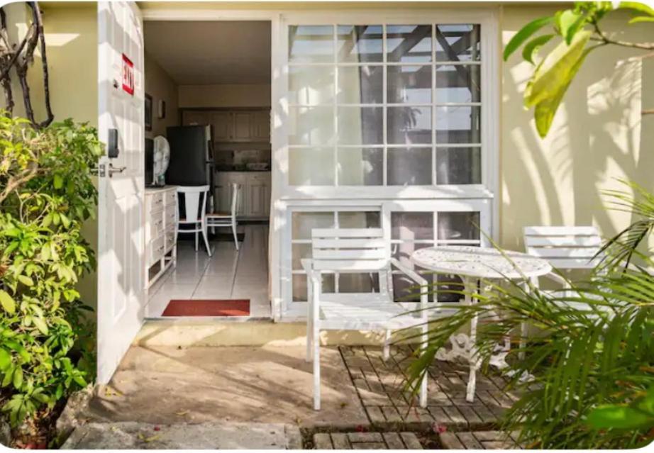 Beryls At Seawind On The Bay , , Jamaica Apartment Montego Bay