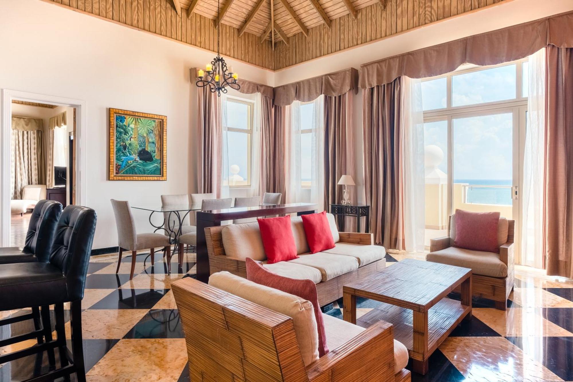 Iberostar Waves Rose Hall Resort 5*