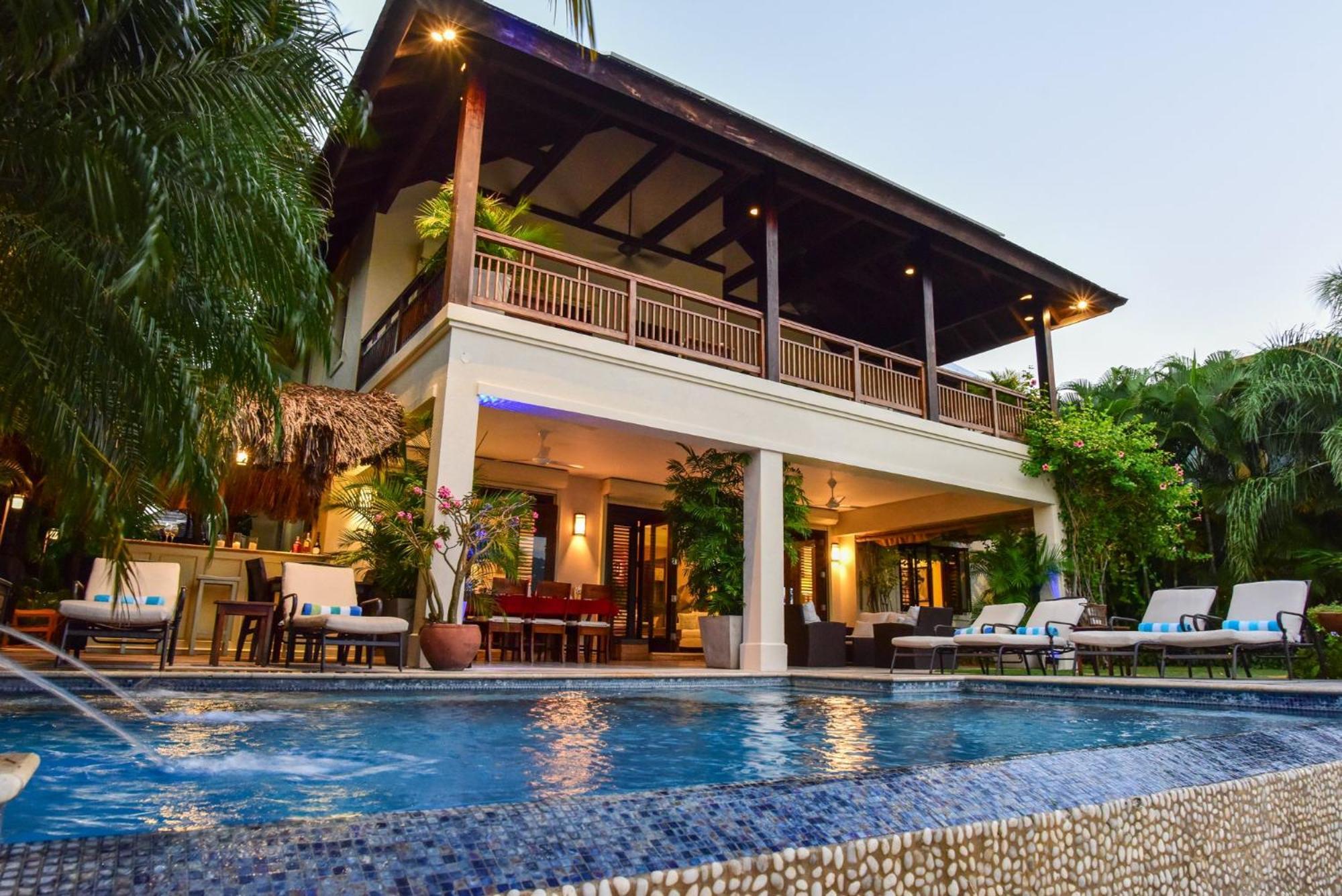 Afimi House 4br Beachfront Villa *