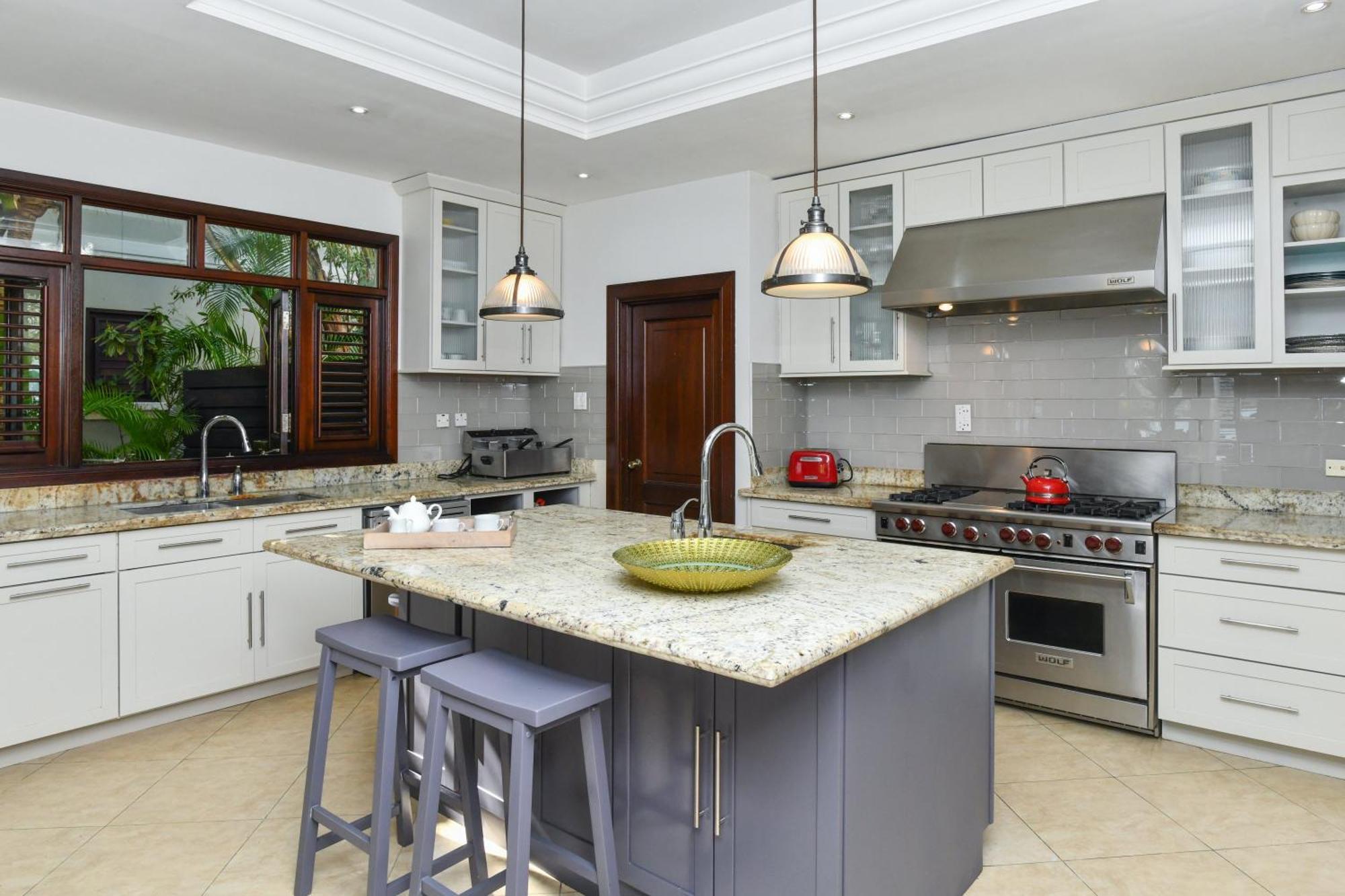 Villa Afimi House 4br Beachfront