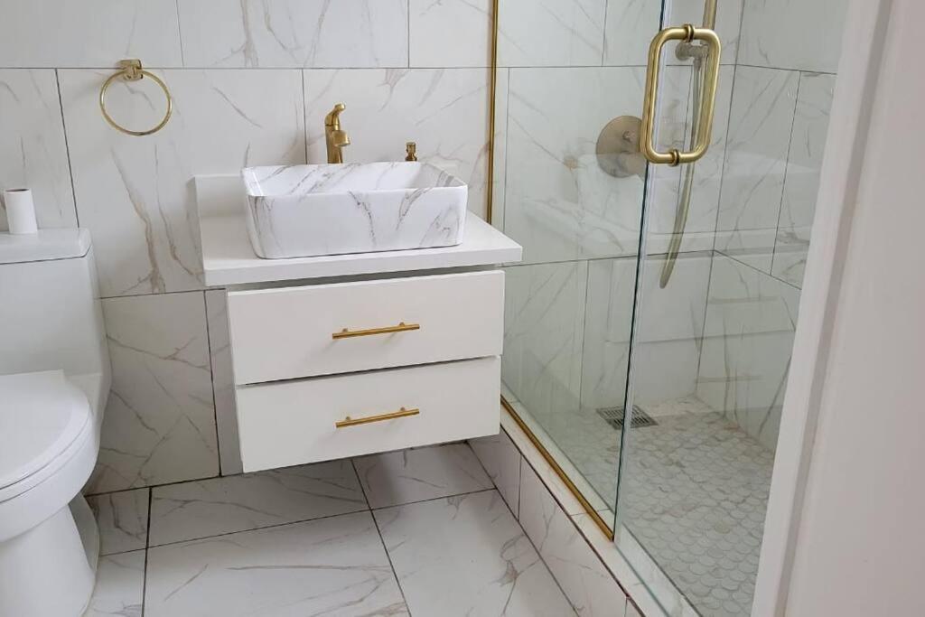 Jamrock Place Apartment *