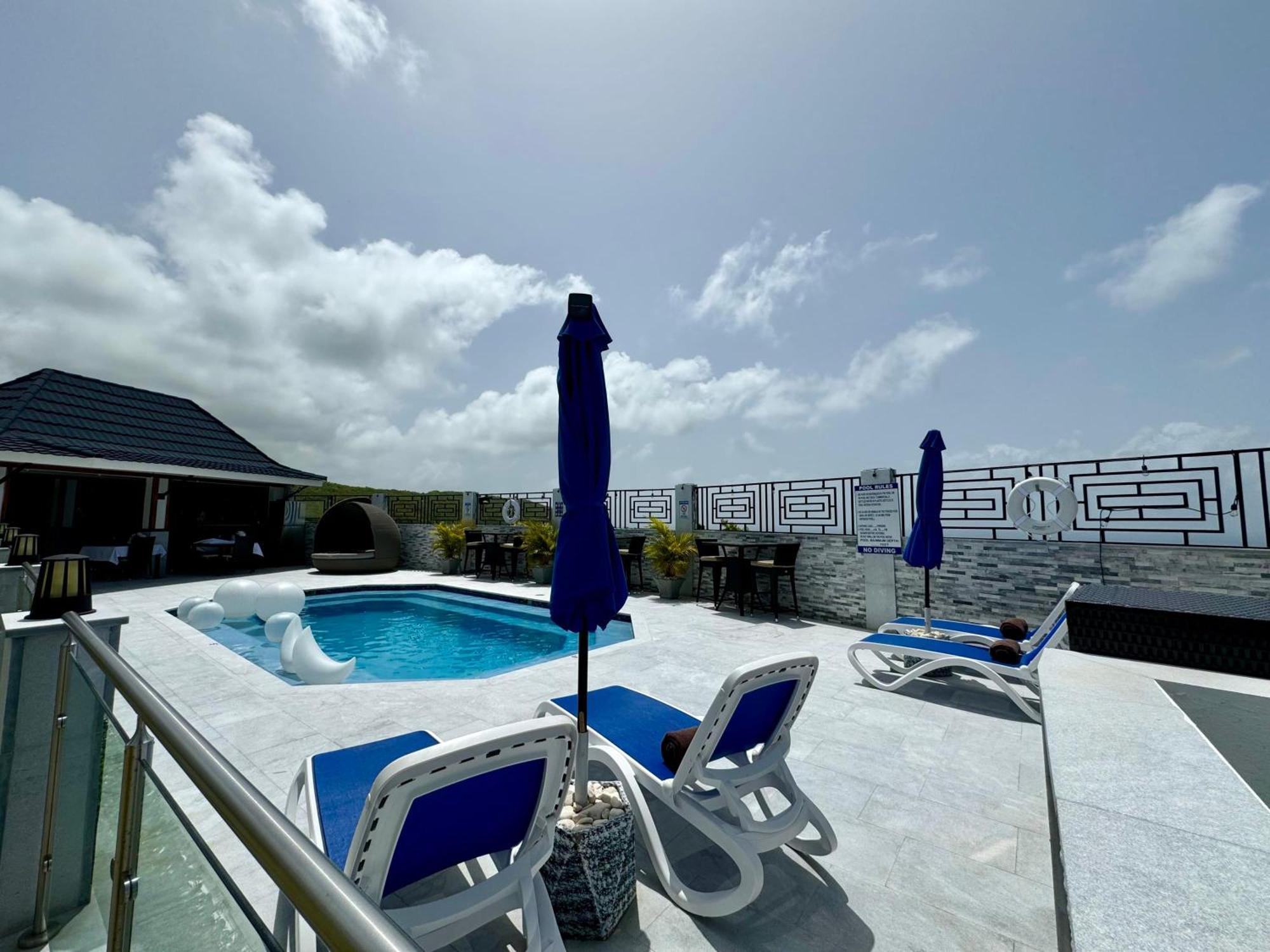 Inn Hospitality Expert Bts 7 - Pool & Bar *
