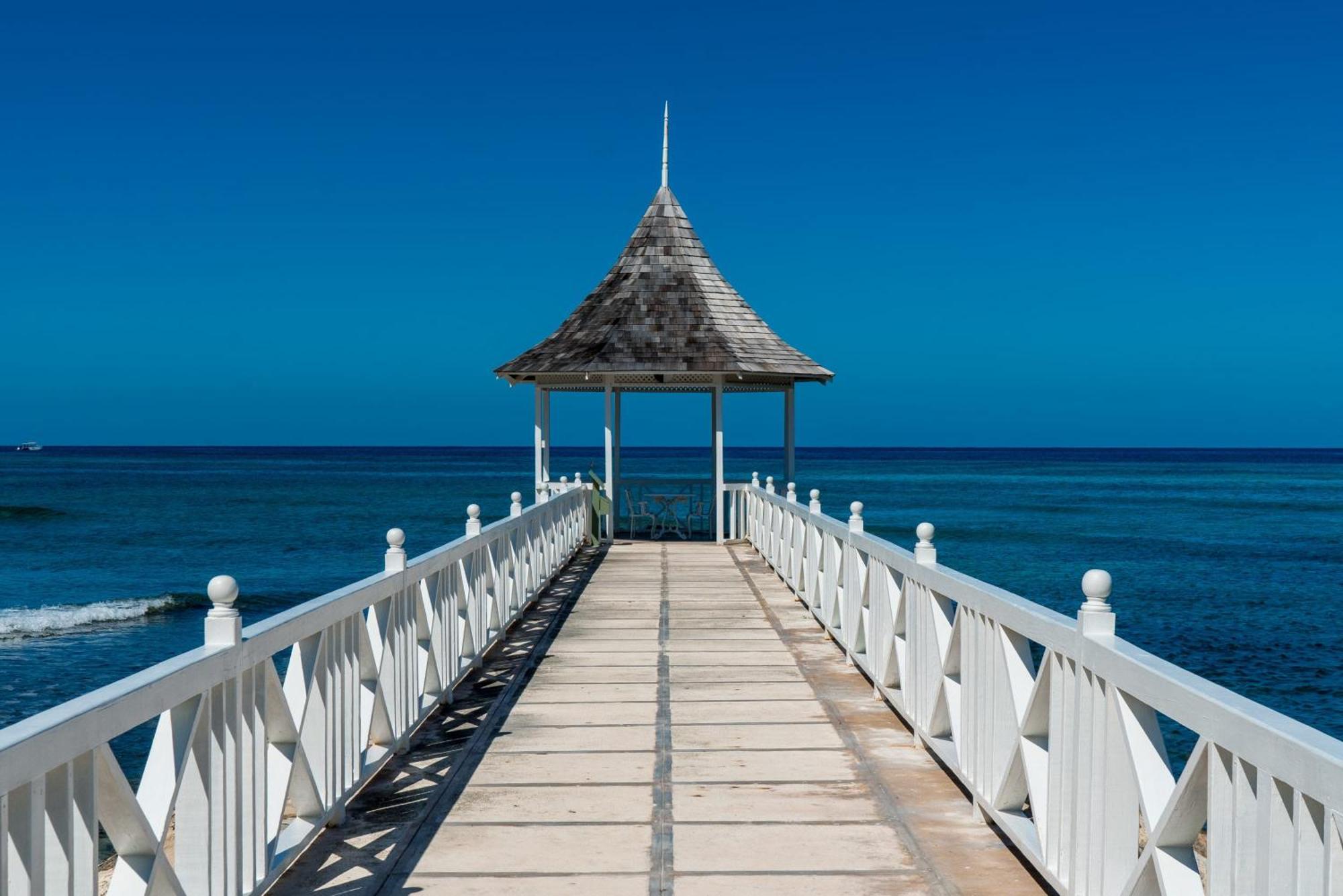 Hospitality Expert Greens 2br Pool Montego Bay