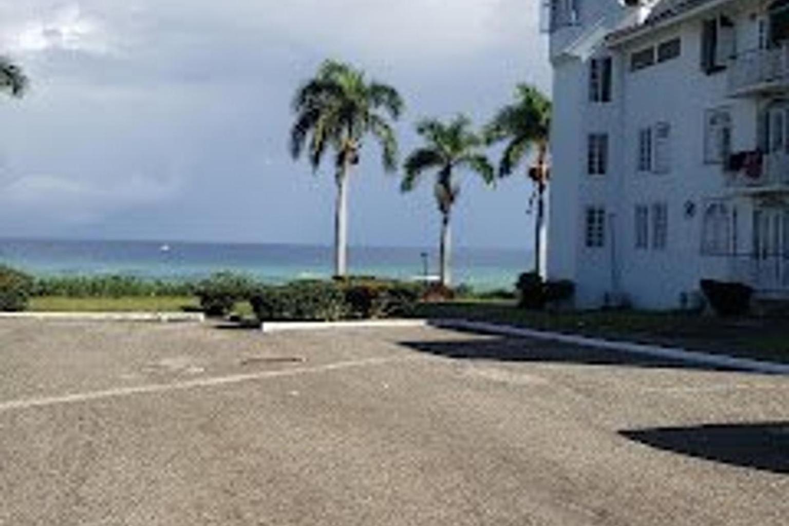 Oceanview - Ja Pool Bar *