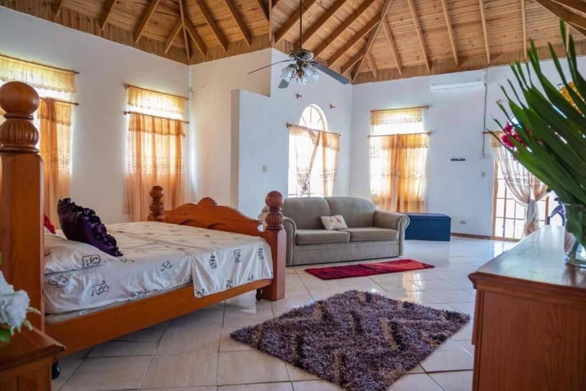 Spiritual 7 Guest house Montego Bay