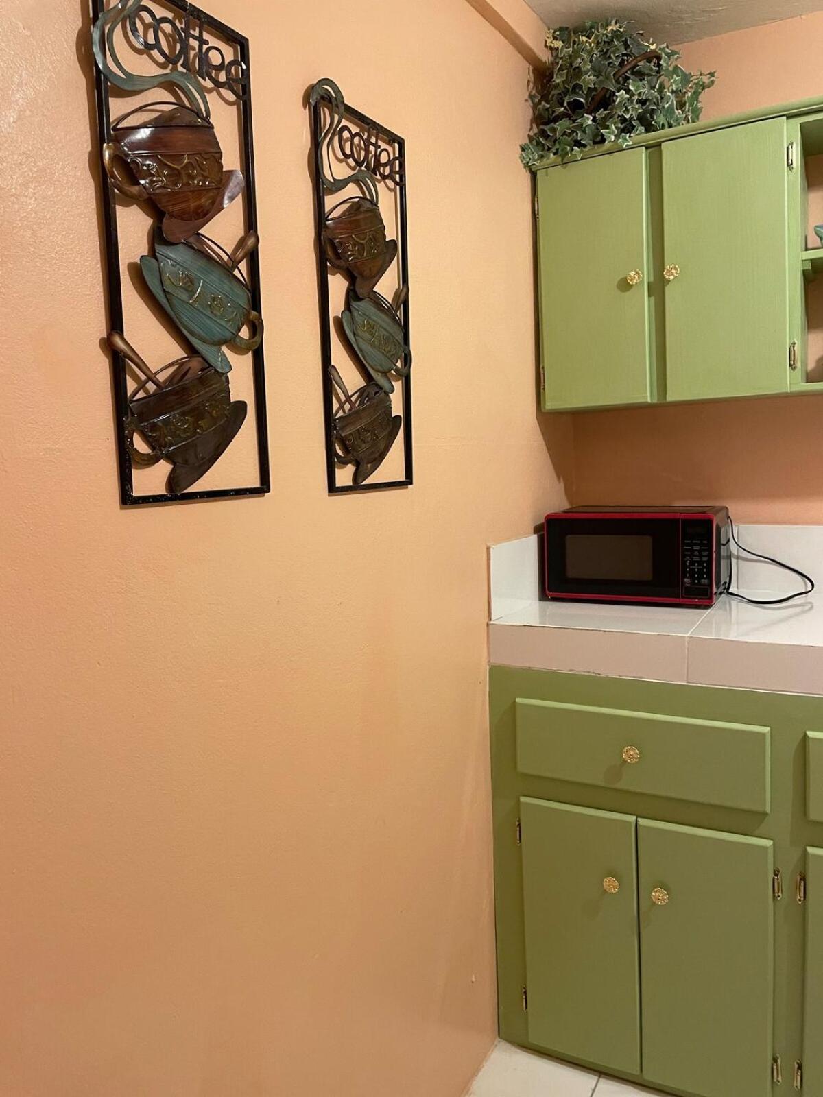 Jade Coast Getaway Near Apartment Montego Bay
