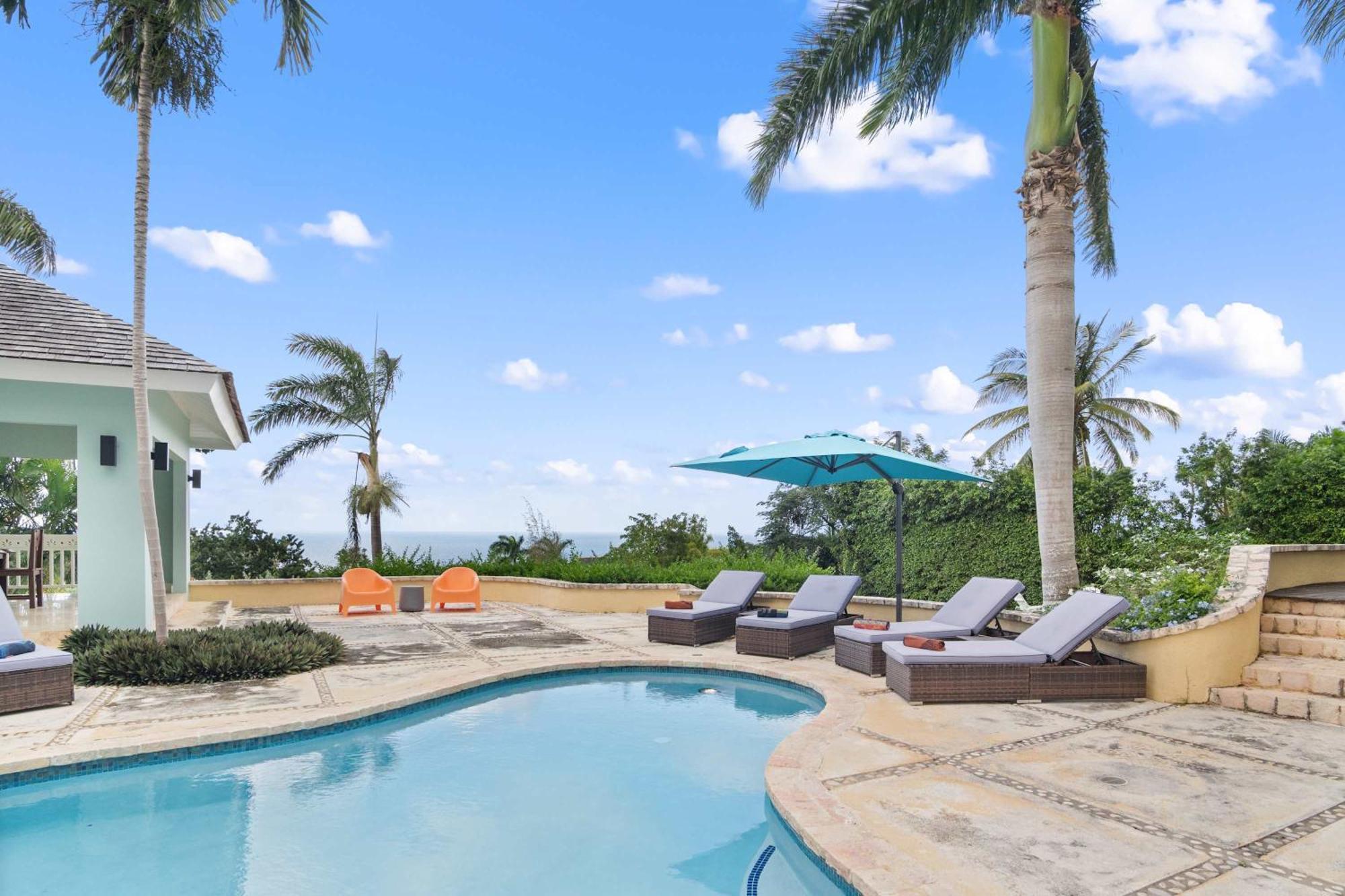 Hospitality Expert Greens 2br Pool Inn