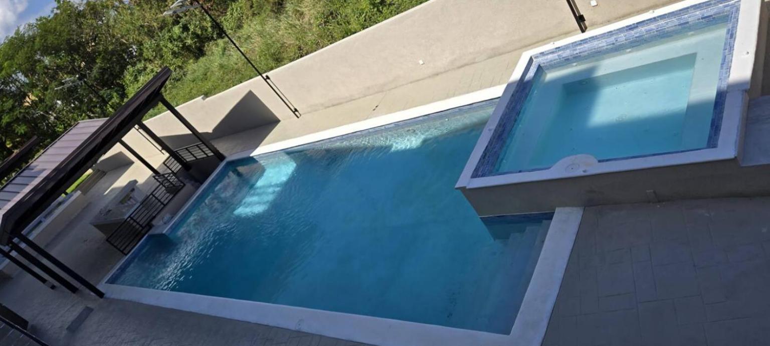Chic And Cozy 2br With Pool -ironshore, * Montego Bay