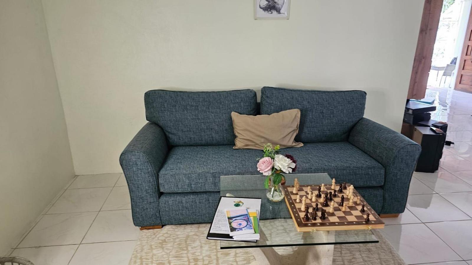 Guest house Jamaica Ltd *