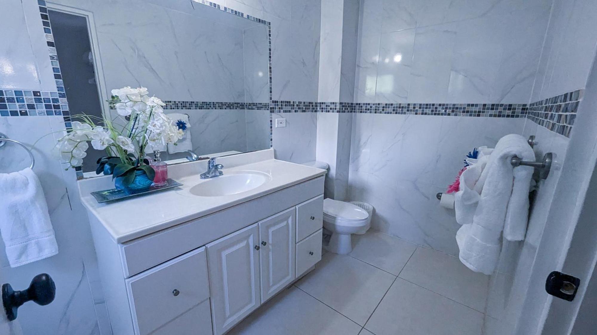 Mobay Palmas Villa *