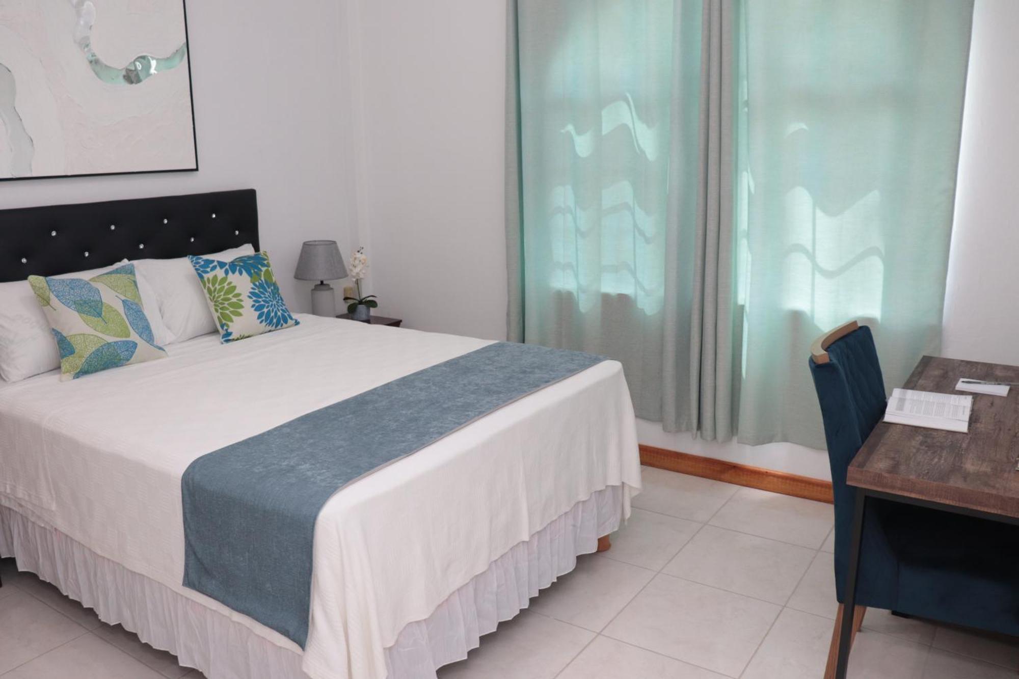 Lagoon View Estate Guest house *