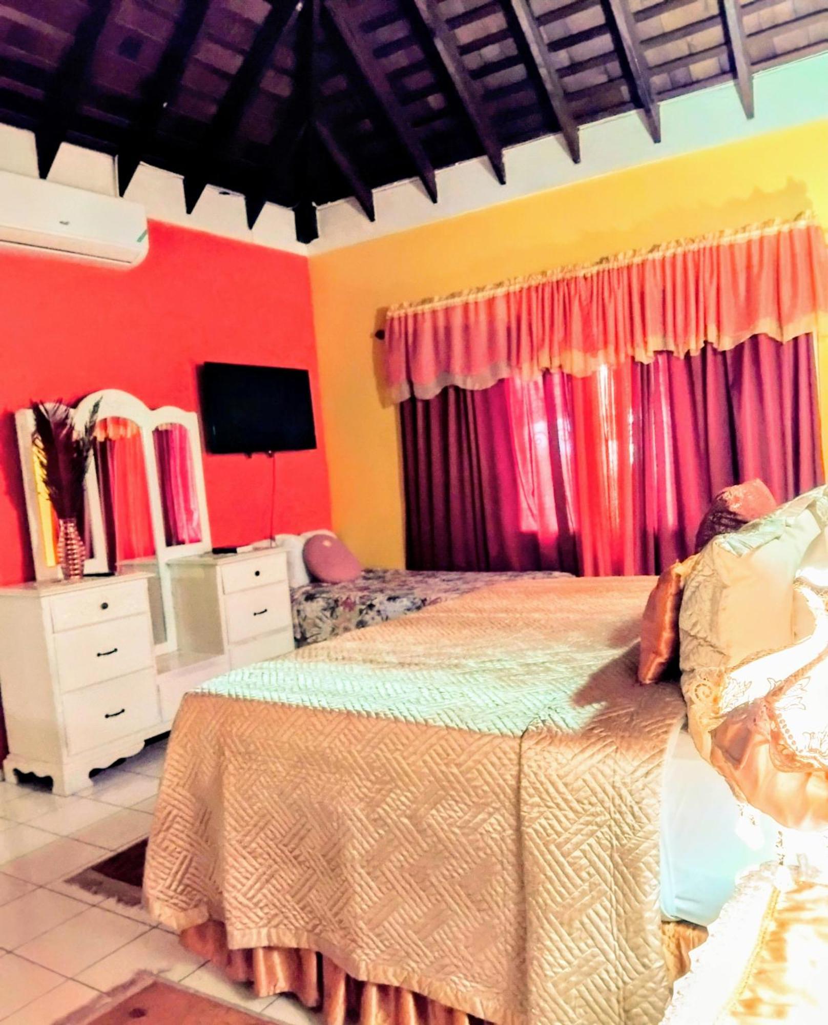 Casa de hóspedes 237 Bratton Avenue Montego Bay