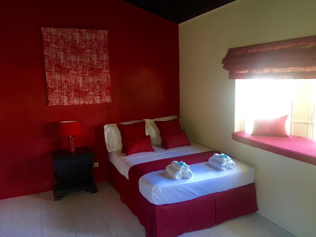 La Casa Feliz 3*