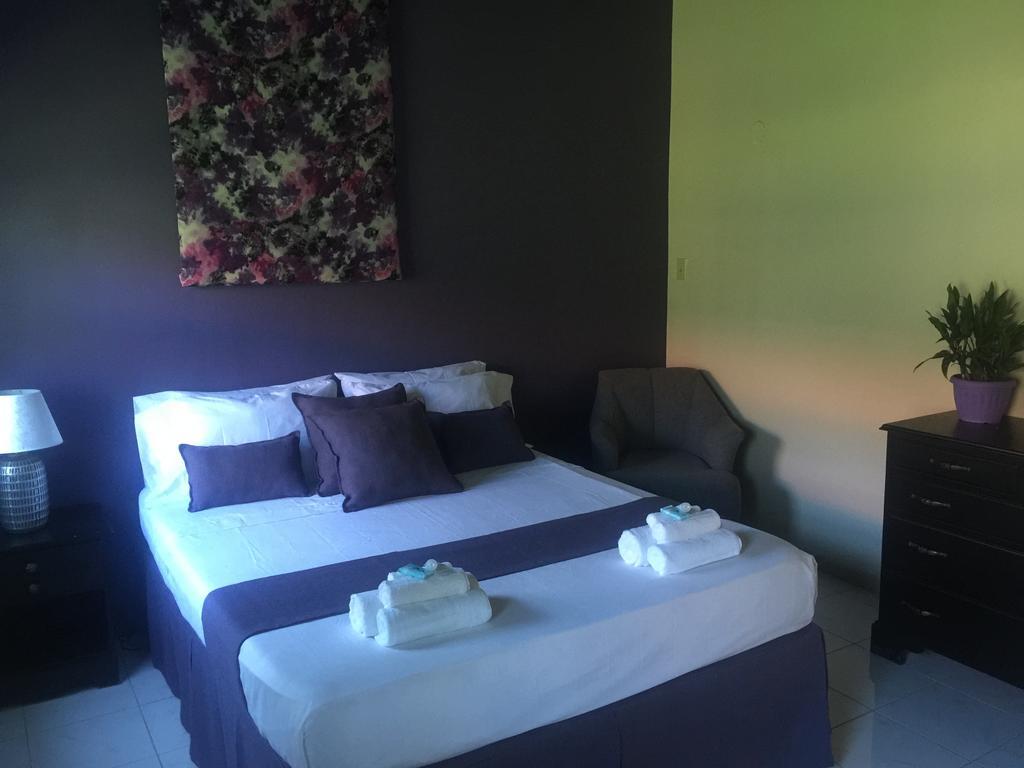 La Casa Feliz Guest house Montego Bay