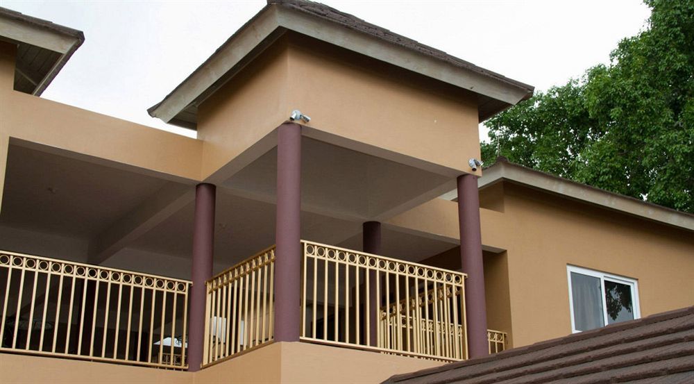 Donway, A Jamaican Style Village Hotel Montego Bay