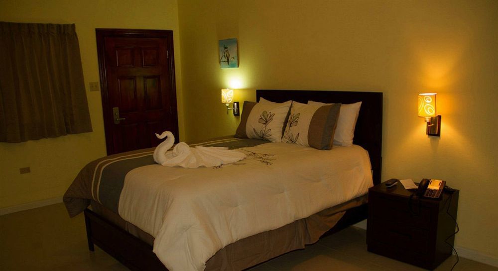 Donway, A Jamaican Style Village 3*