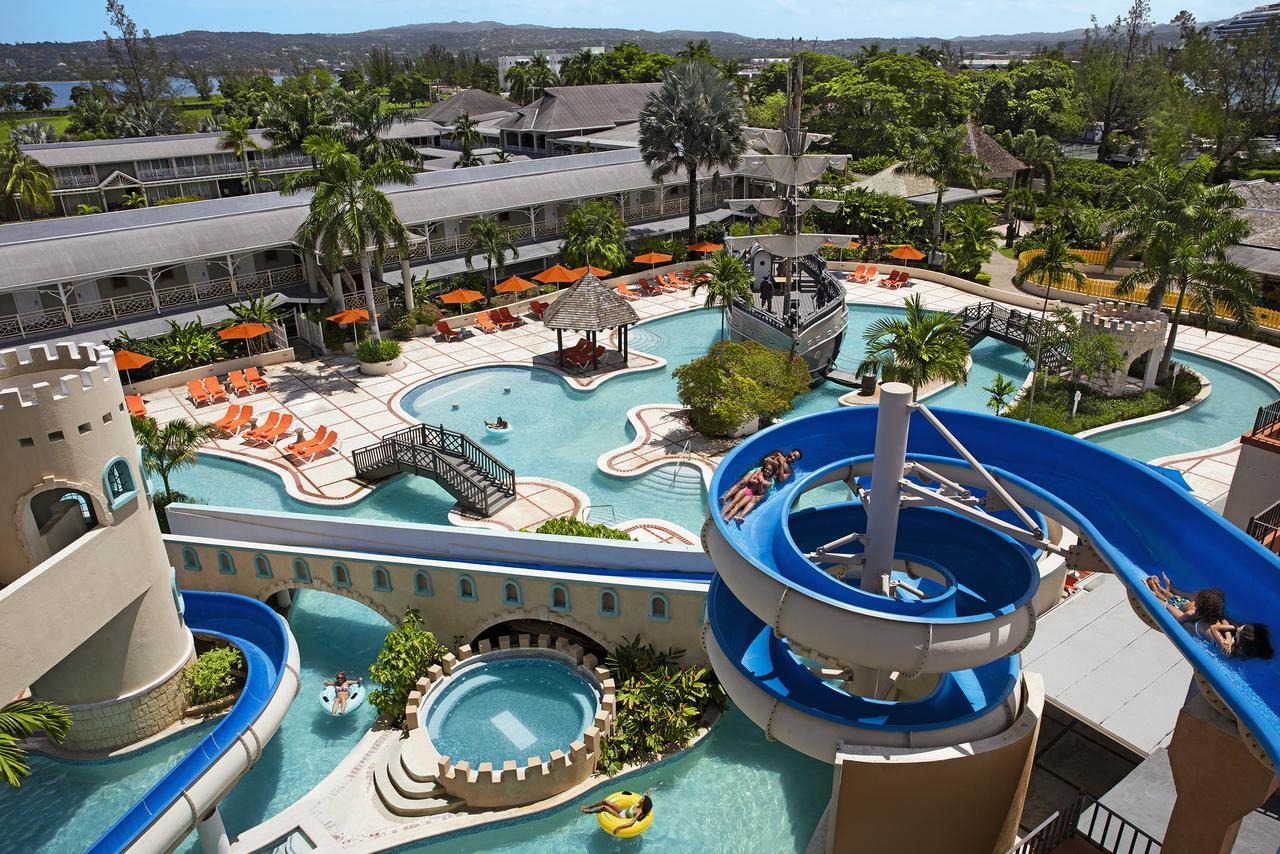 Sunscape Cove And Resort