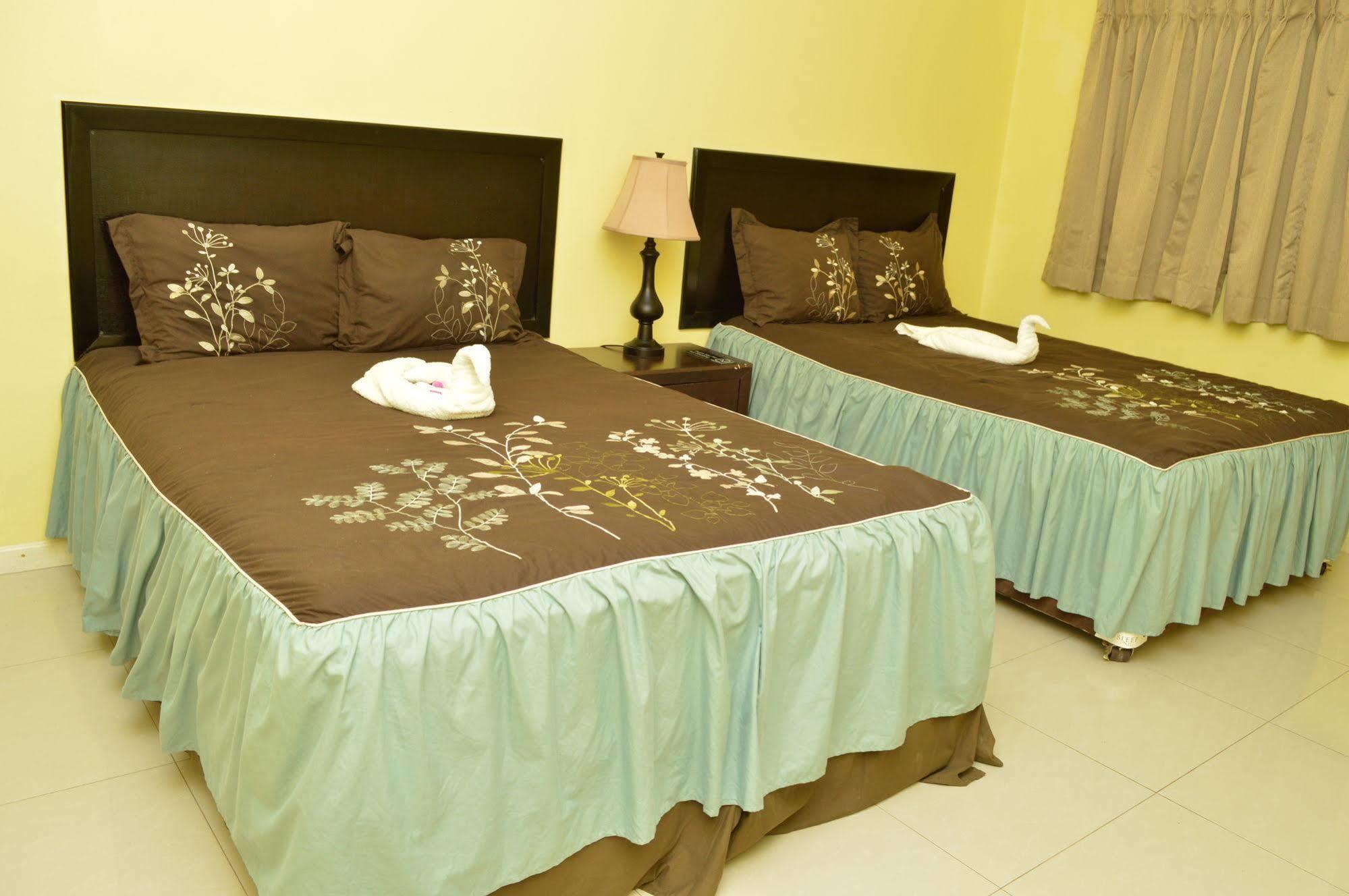Donway, A Jamaican Style Village Hotel Montego Bay