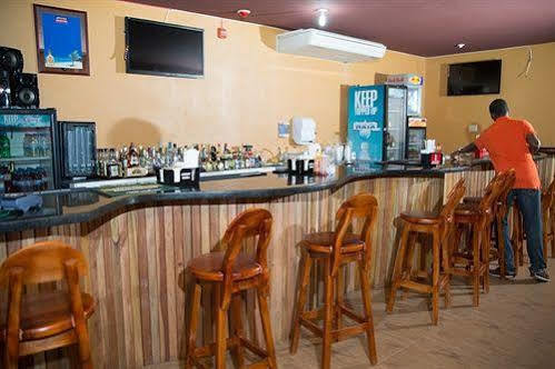 Hotel Donway, A Jamaican Style Village