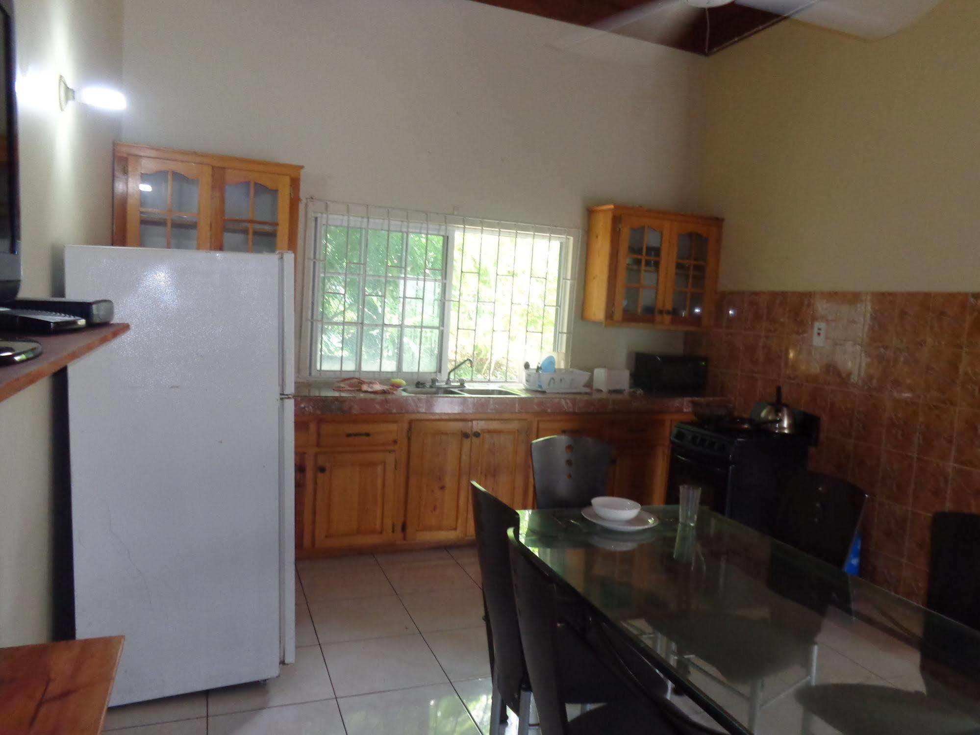 Guest house Bethel Court 2*