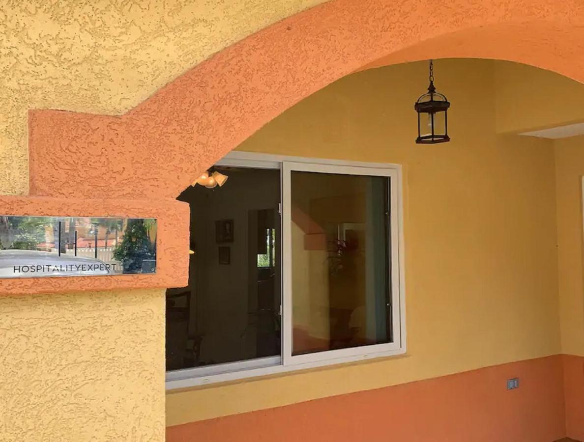 Holiday home New 3-bed On Hip Strip, Access, Sleeps 8 *