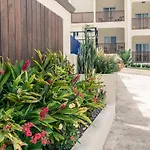 Family Complex Beside Beach W/Pool Montego Bay #1