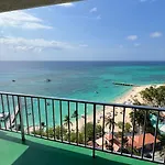 Montego Bay Club