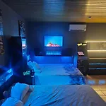 Big Apple Hotel