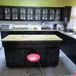 Kenwood Villa Suites