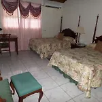 The Royal Kensington Villa