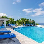 Magnificent 5-Bedroom Estate Villa, Sleeps 12