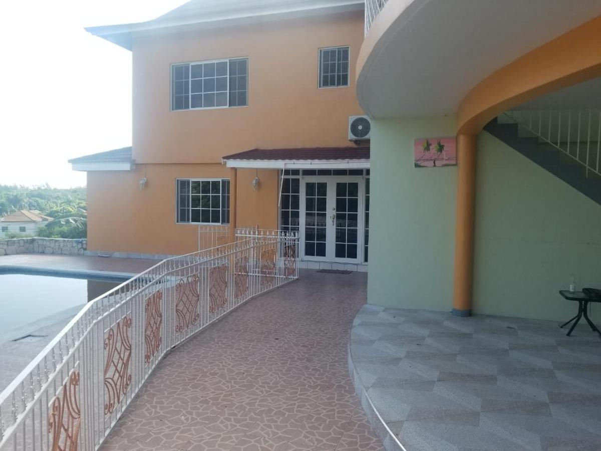 Chaudhry House *