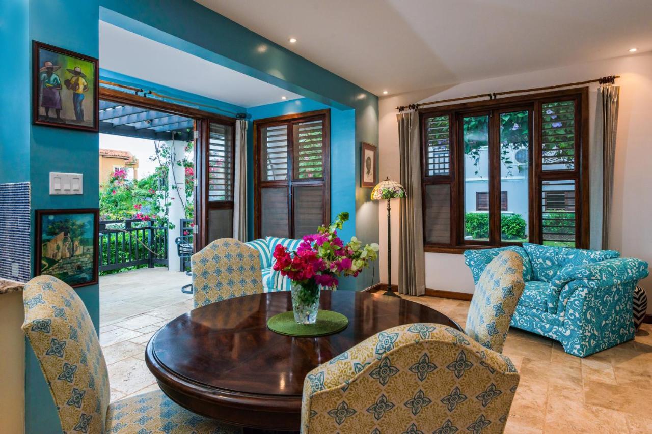 Mimosa Villa *