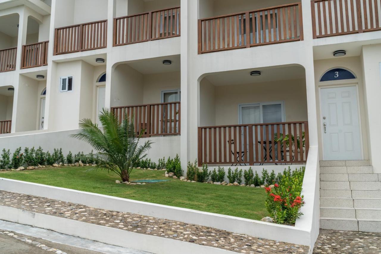 Family Complex Beside W/pool #1