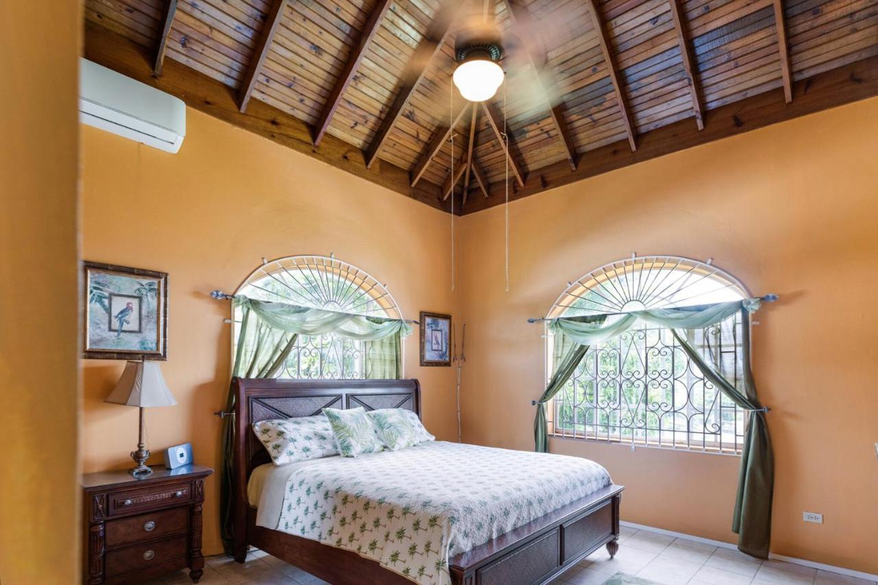 Yanceylargoestate 2br With Mountain Views Villa Montego Bay