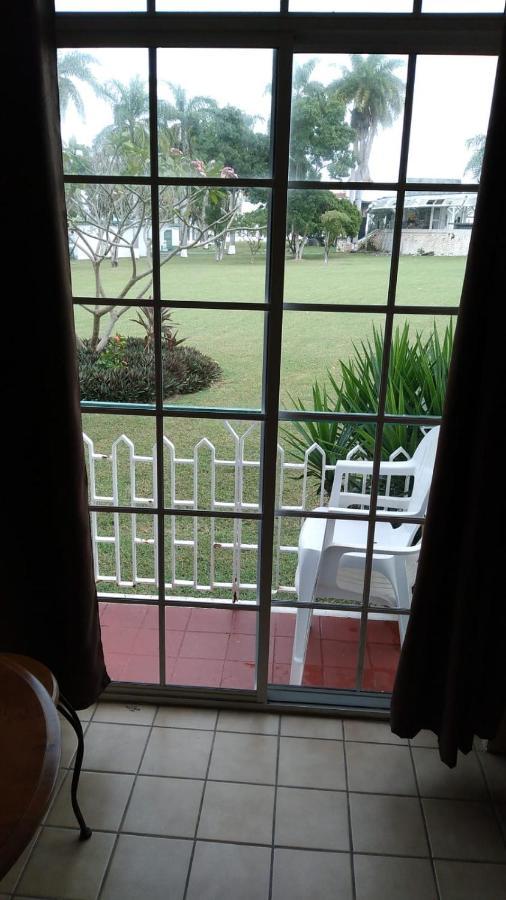 Seacastles By The Beach/pool Aparthotel Montego Bay
