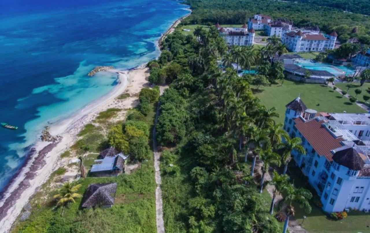 Castle By The Sea Montego Bay