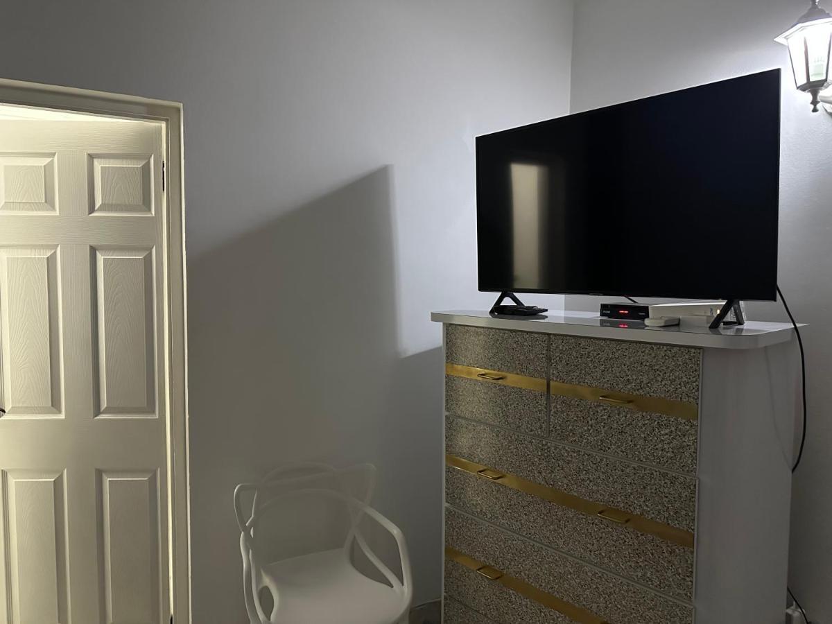 Remarkable 1-bed In Apartment Montego Bay