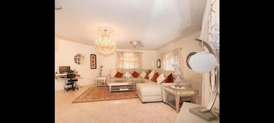 Apartamento Hills Royale -ironshore