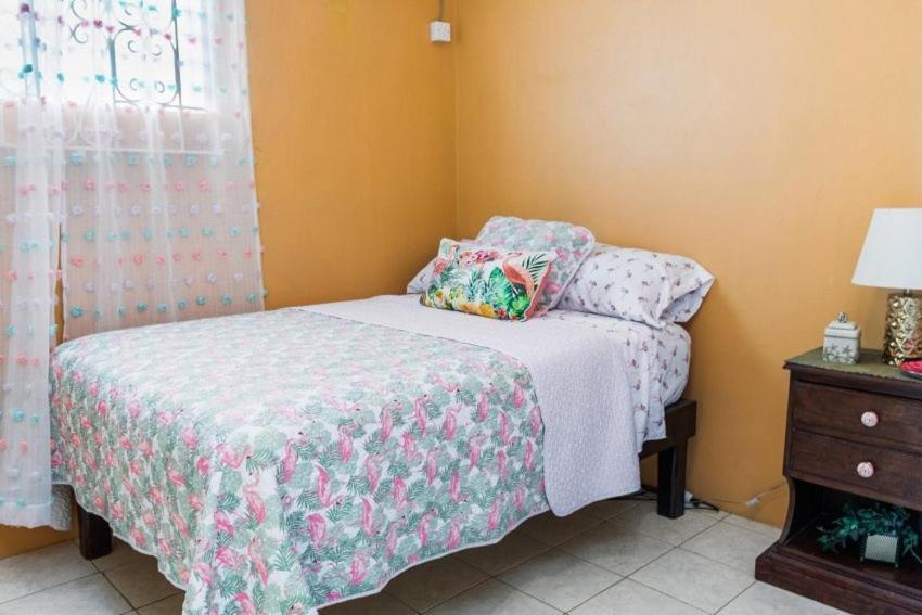 Yanceylargo Estate - Newly Renovated 7br Beautiful Two-story W Gorgeous Mountain View *