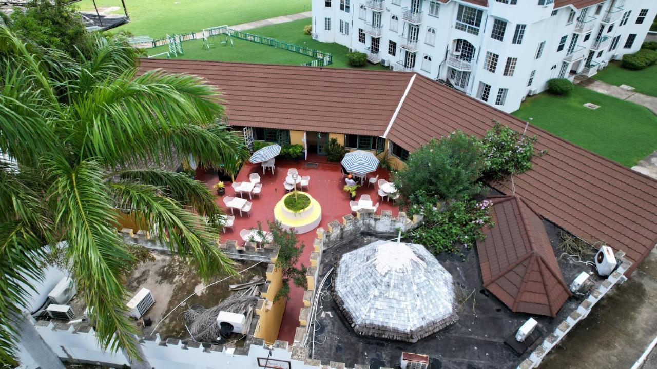 Seacastles By The Beach/pool Aparthotel Montego Bay