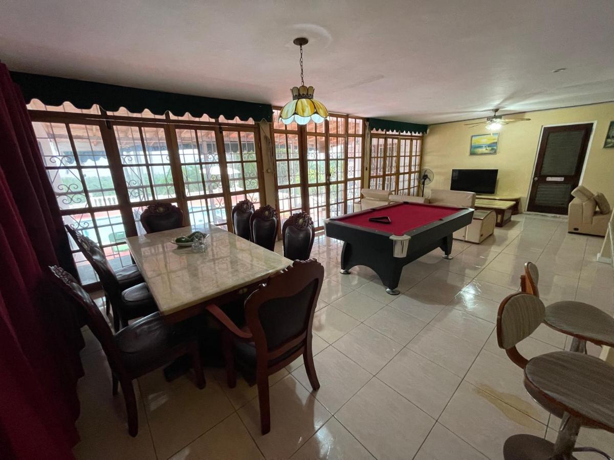 The @ Peaceful Palms Hostel
