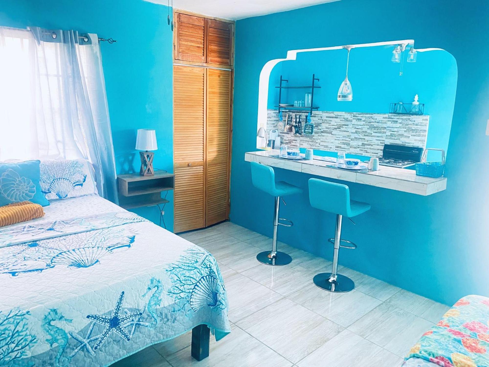 Yanceylargo Estate - Newly Renovated 7br Beautiful Two-story W Gorgeous Mountain View Montego Bay