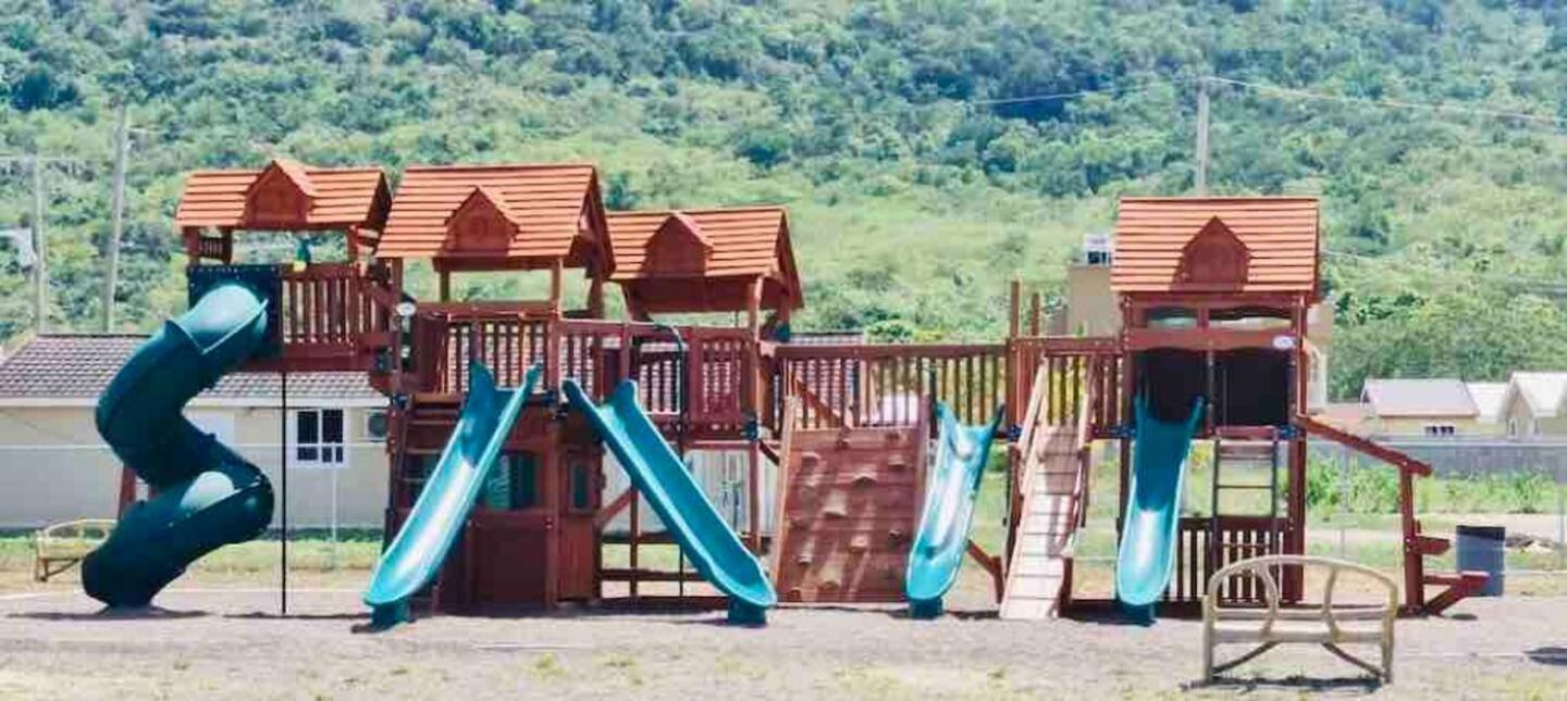 The Rest Stop- Gated Community-24 Hrs Security * Montego Bay